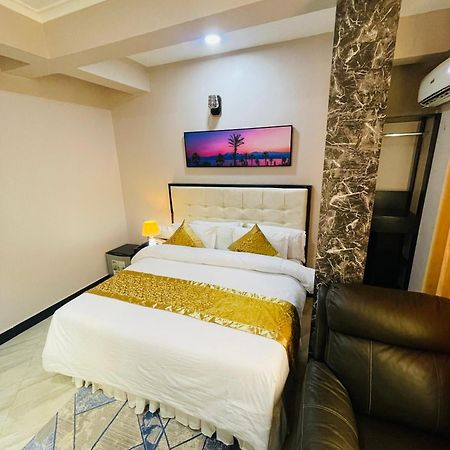 Diary Hotel Dar es Salaam Bagian luar foto