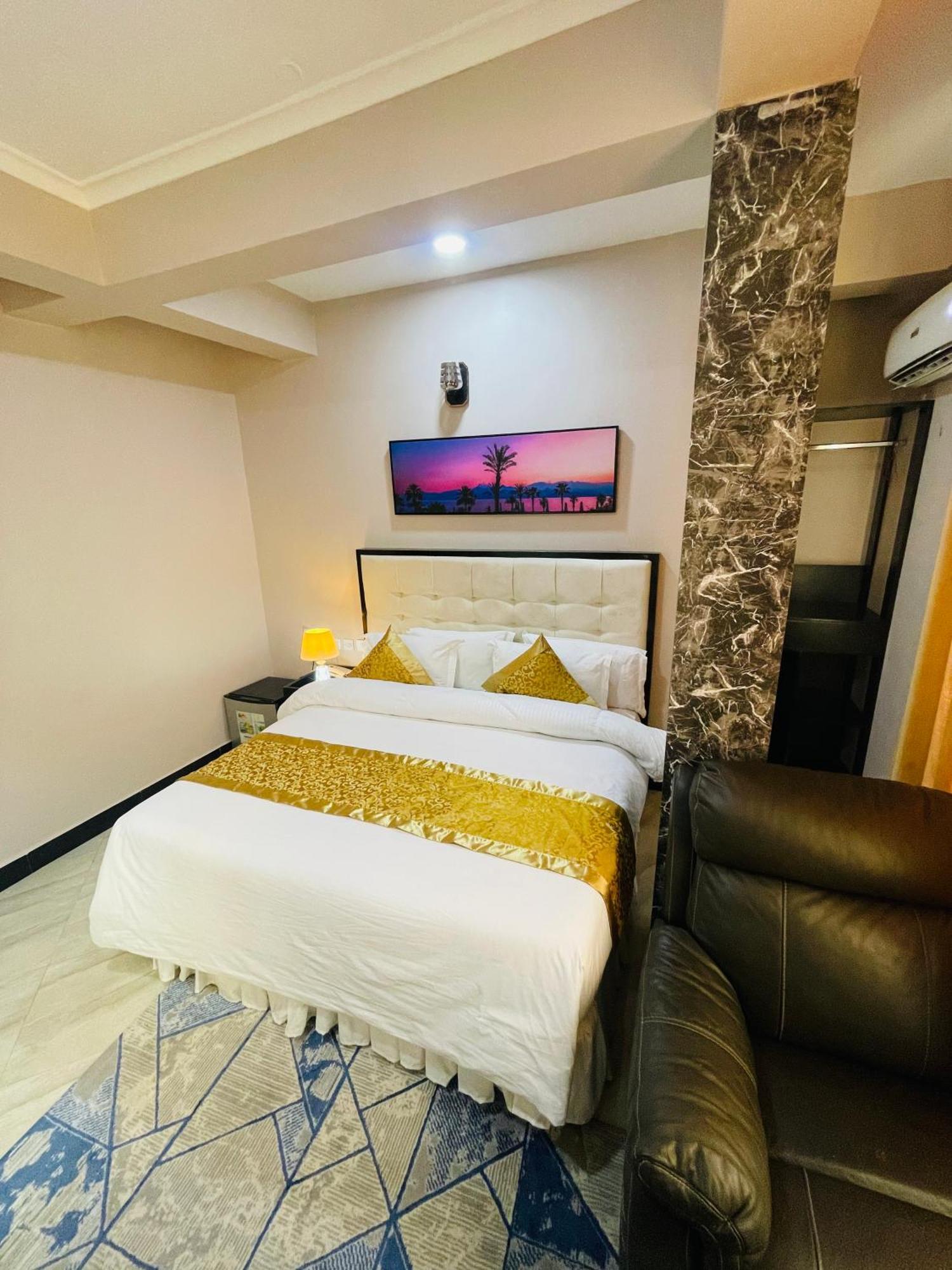 Diary Hotel Dar es Salaam Bagian luar foto