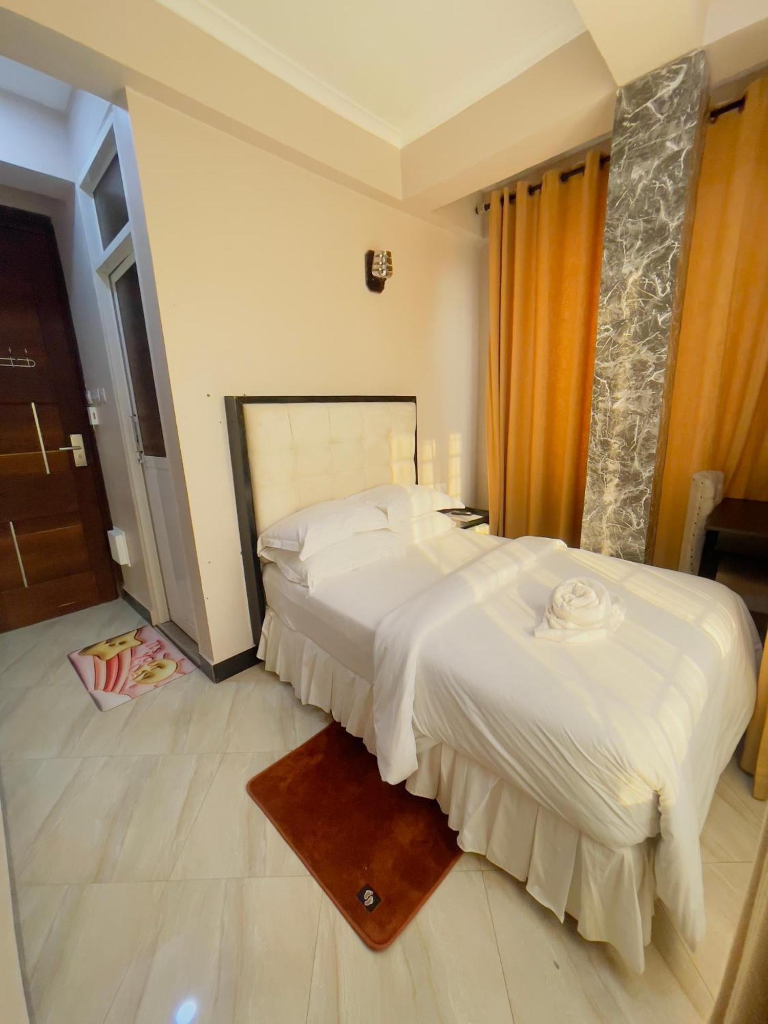 Diary Hotel Dar es Salaam Bagian luar foto